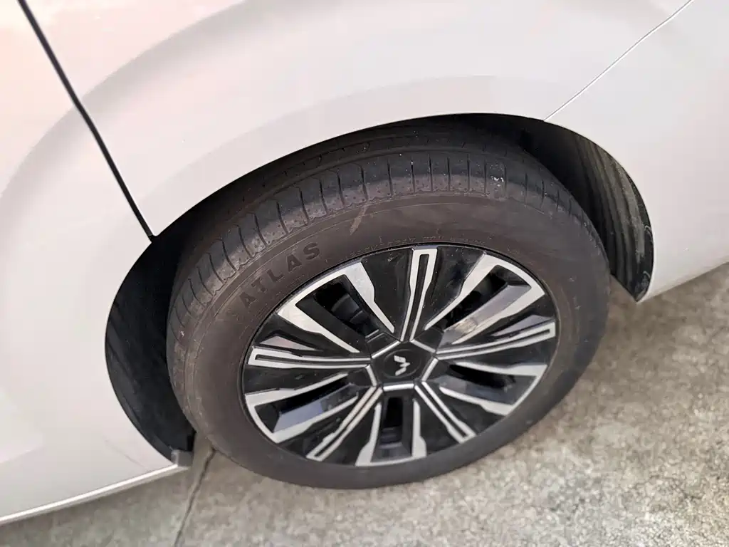 Wuling Звездный свет 730 Новая энергия — миниатюра 22