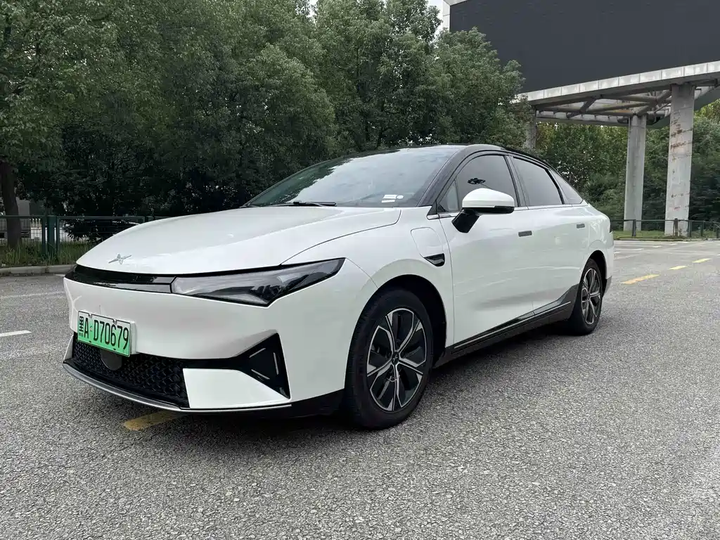 XPeng P5