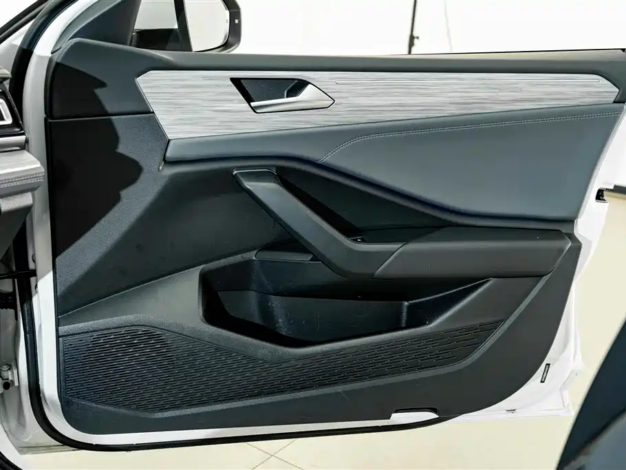 Volkswagen Sagitar — миниатюра 15