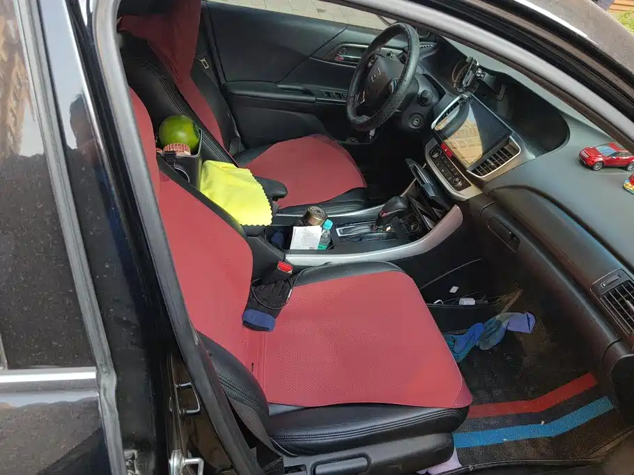 Honda Accord — миниатюра 8