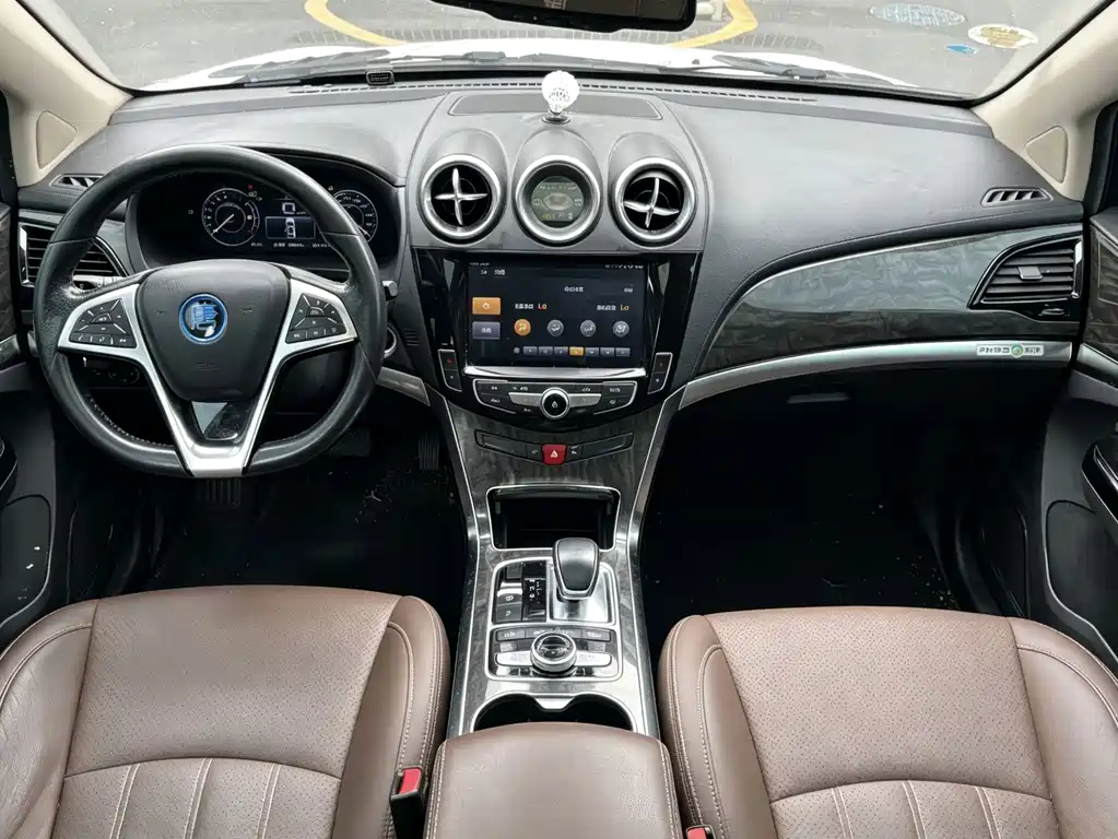 BYD Tang New Energy — миниатюра 12