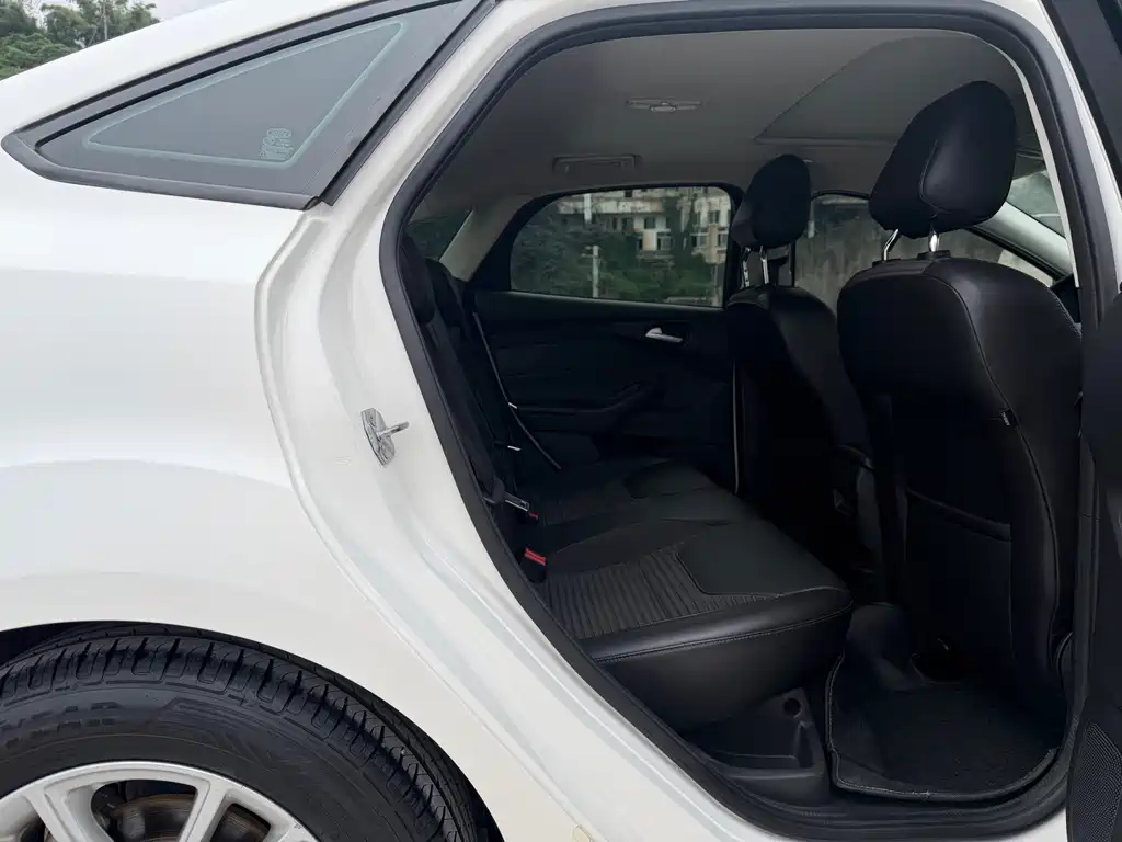 Ford Focus — миниатюра 13