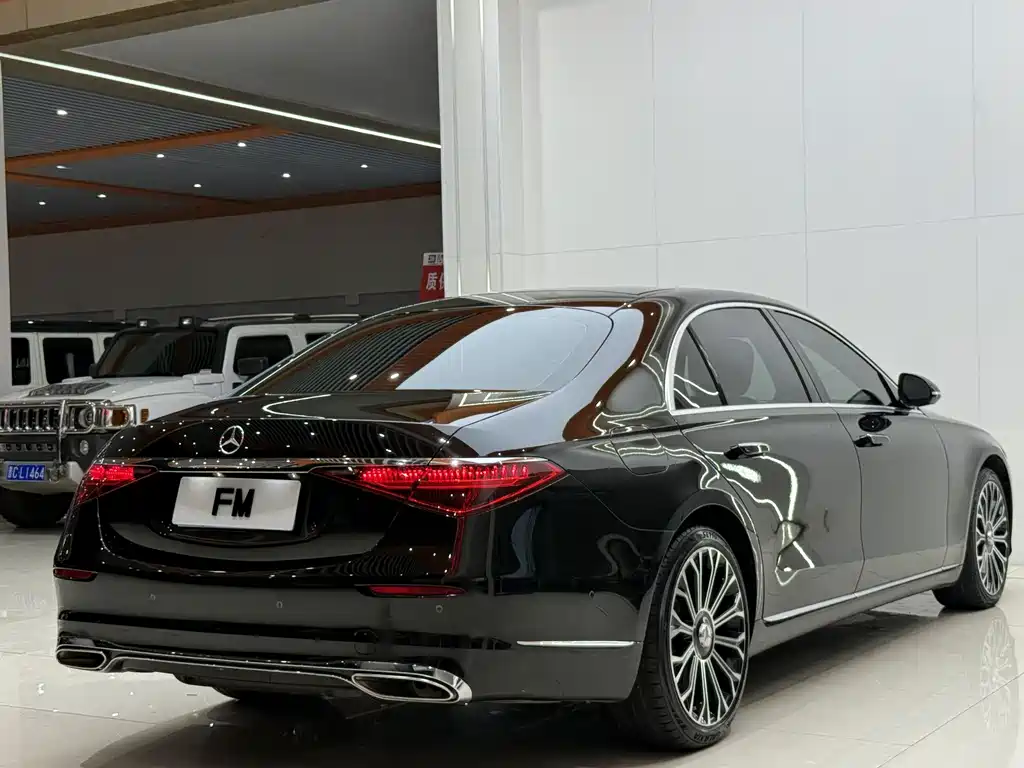 Mercedes-Benz S-Class — миниатюра 12