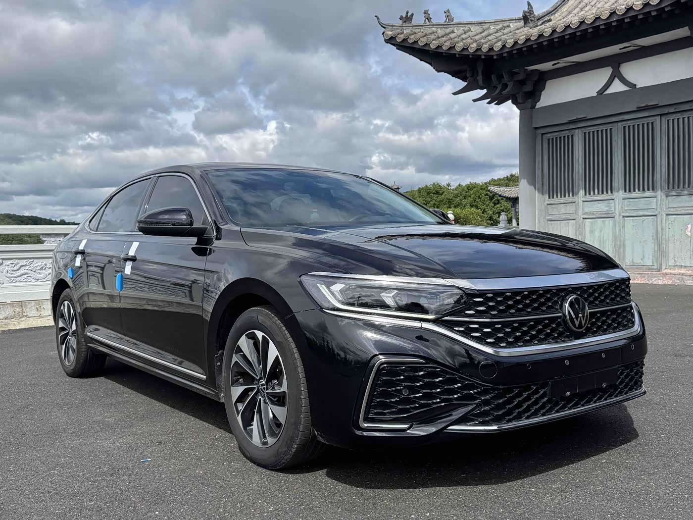 Volkswagen Passat 1.4 л 2023 г. Чёрный, пробег 47000 км