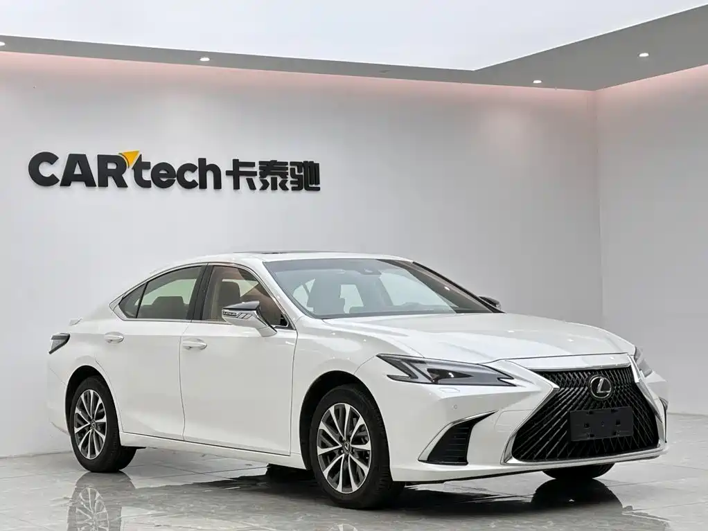 Lexus ES — миниатюра 6