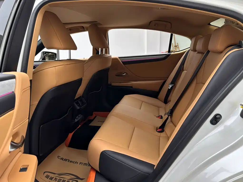 Lexus ES — миниатюра 9
