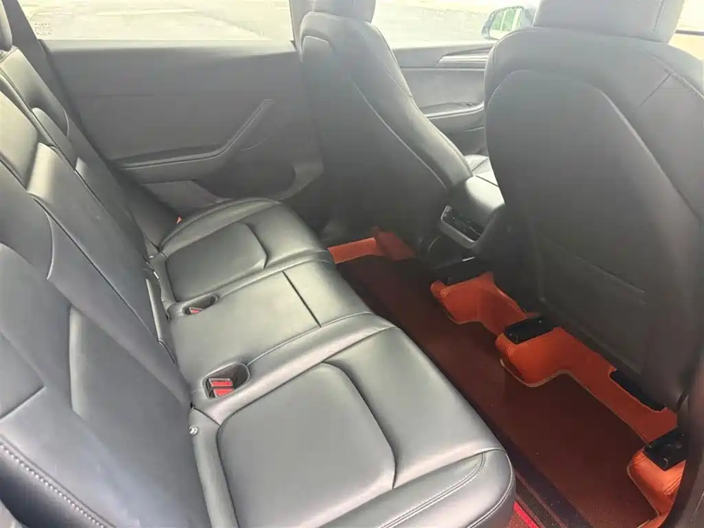 Tesla Model Y — миниатюра 14