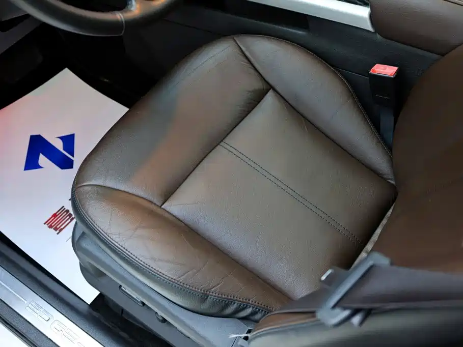 Ford Edge (Import) — миниатюра 28