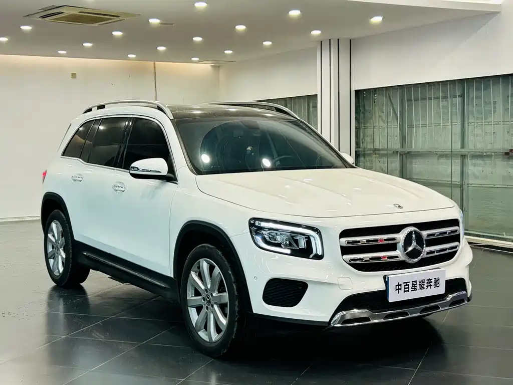 MERCEDES-BENZ GLB
