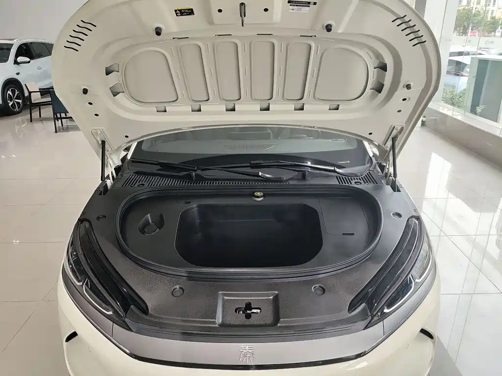 BYD Qin L — миниатюра 10