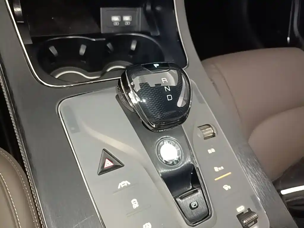 BYD Han — миниатюра 14