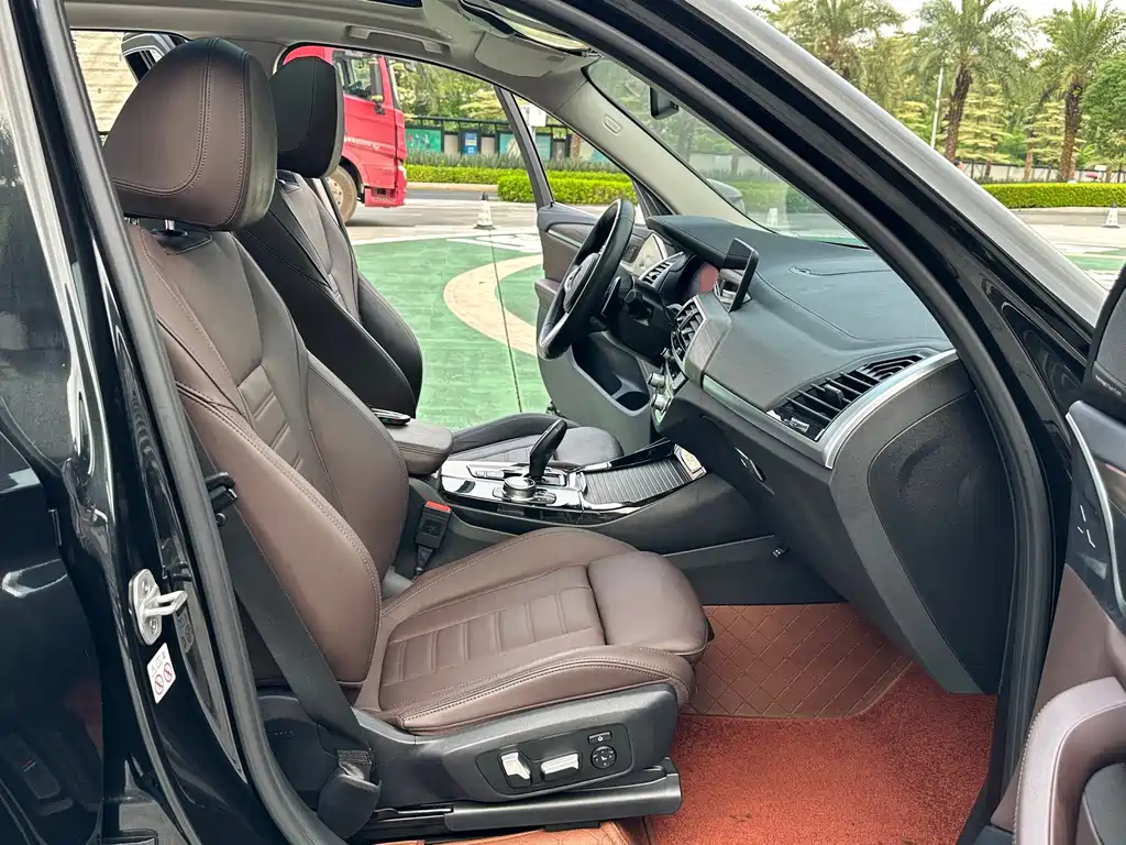 BMW X3 — миниатюра 9