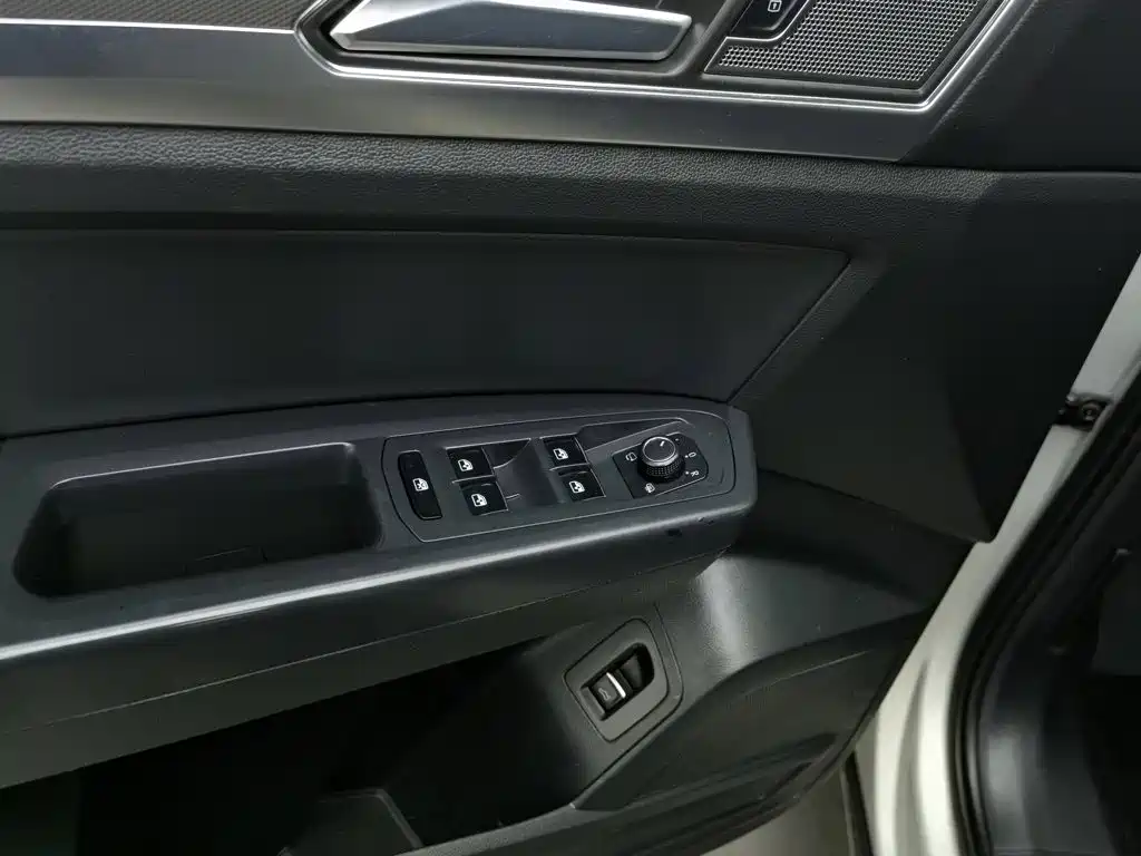 Volkswagen Teramont — миниатюра 9