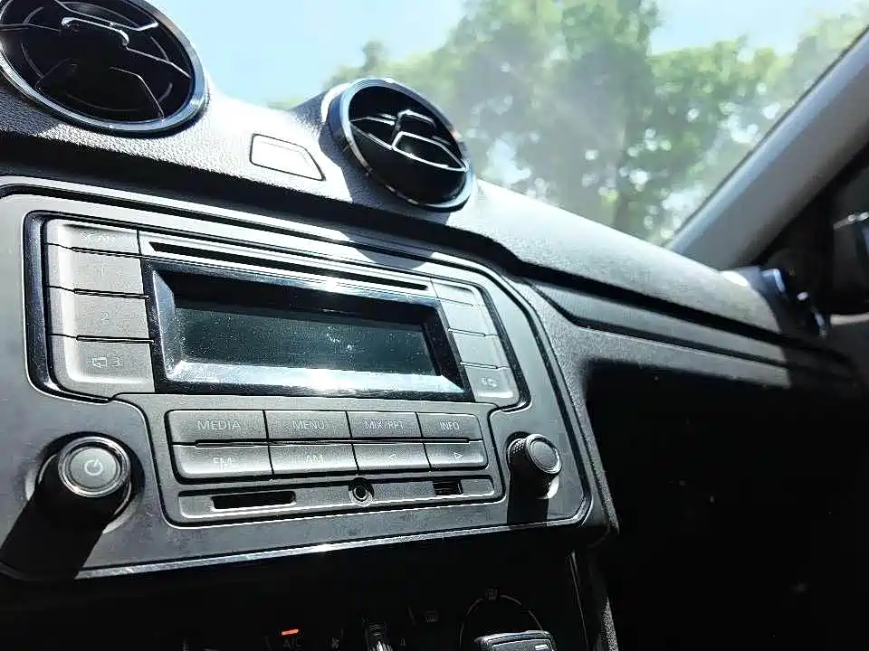 Volkswagen Jetta — миниатюра 6