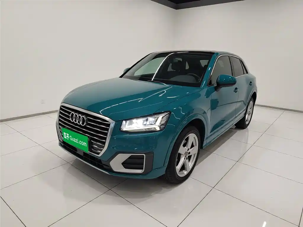 Audi Q2L 2019