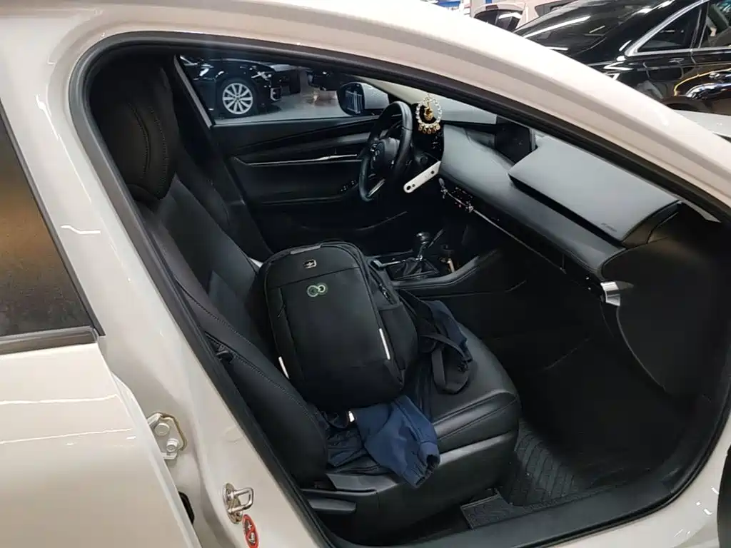 Mazda 3 Axela — миниатюра 25