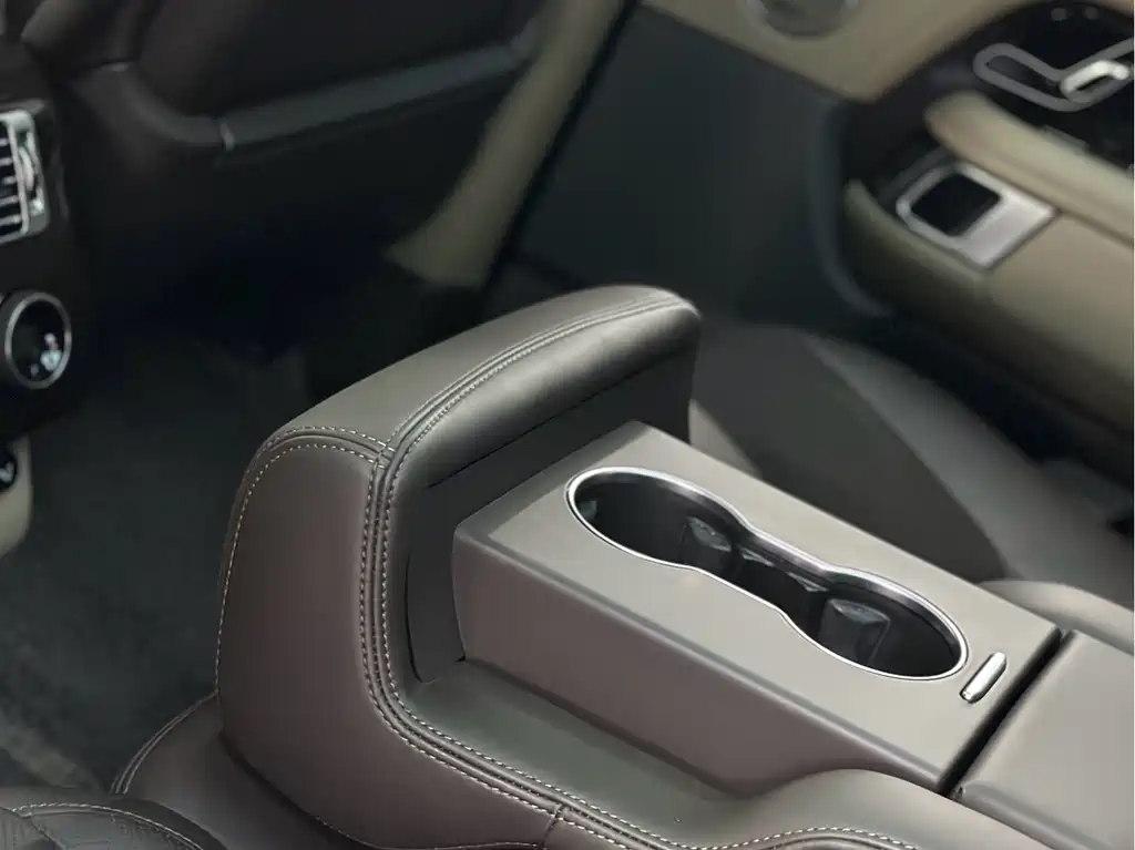 Land Rover Range Rover — миниатюра 19