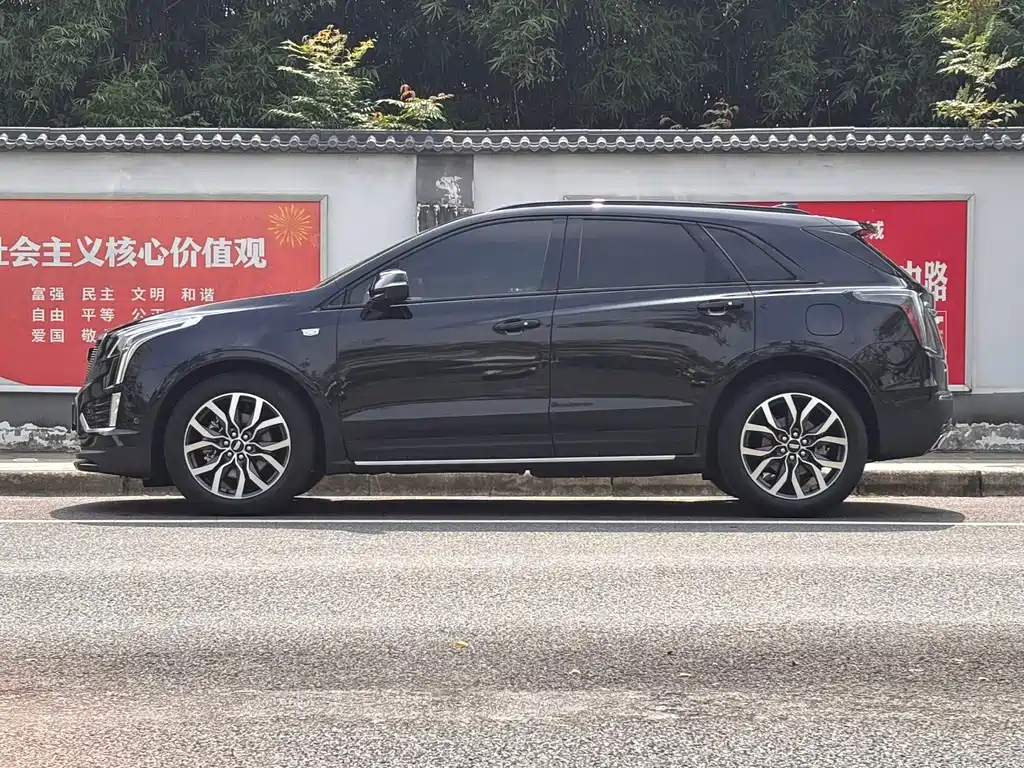 Cadillac XT5 — миниатюра 3