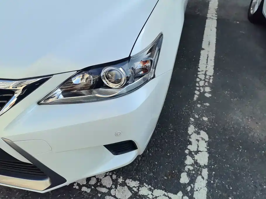 Lexus CT — миниатюра 5