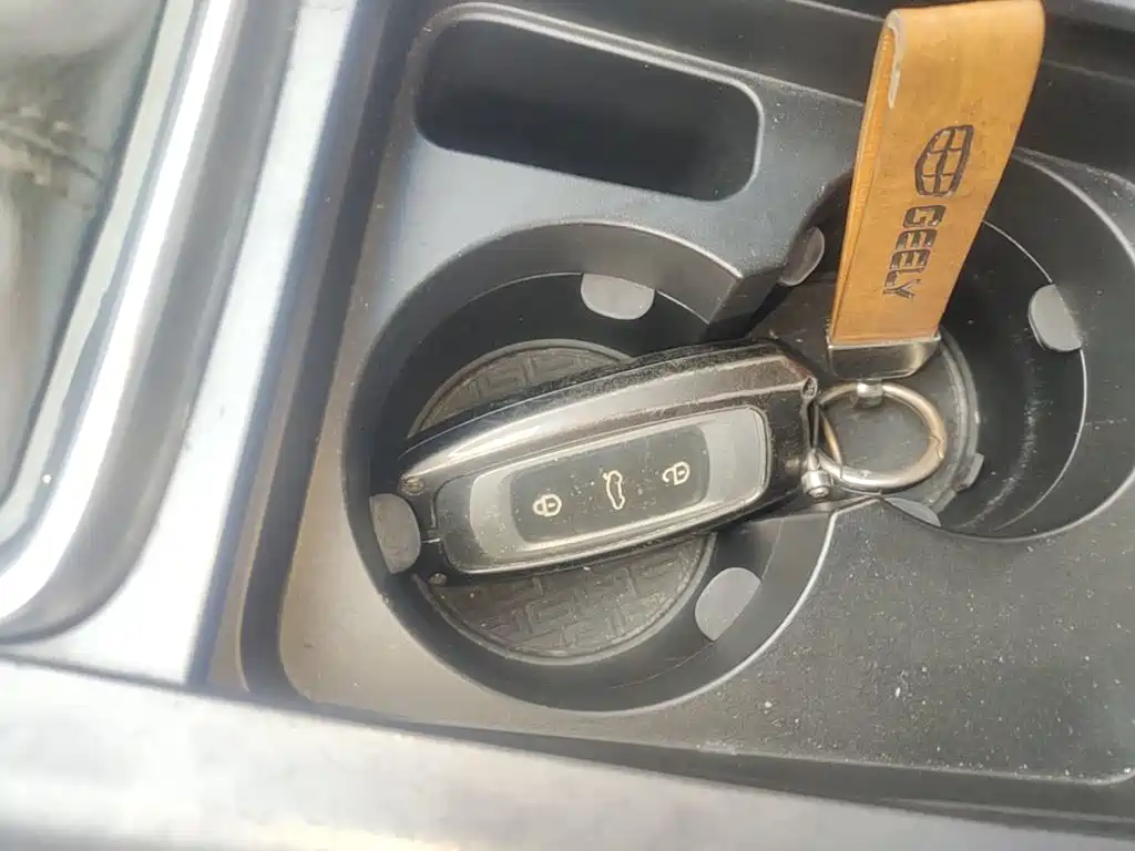 Geely Emgrand — миниатюра 9