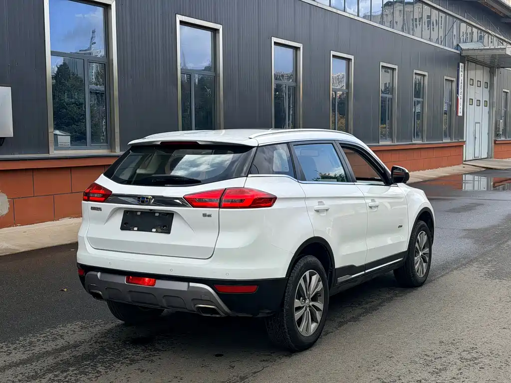 Geely Boyue — миниатюра 5