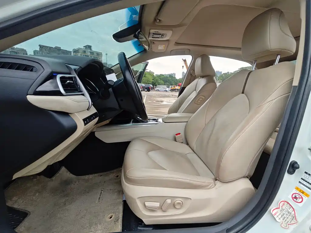 Toyota Camry — миниатюра 9