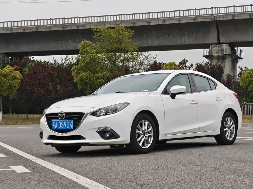 Mazda 3 Axela 2016