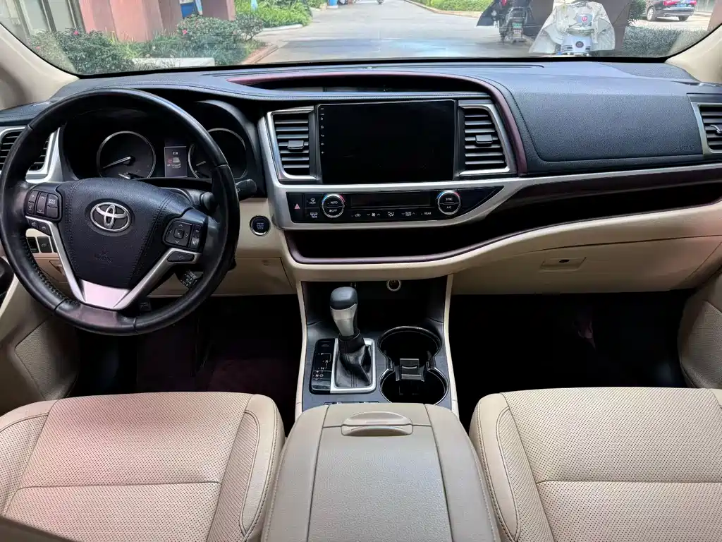 Toyota Highlander — миниатюра 6
