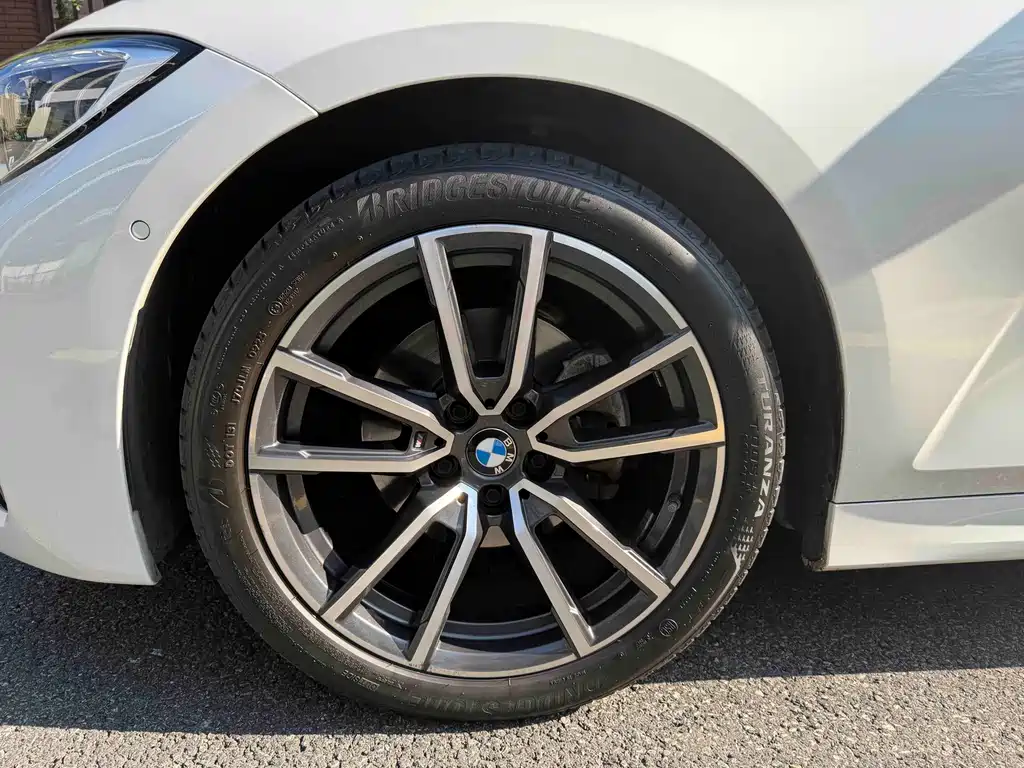 BMW 3 Series — миниатюра 4