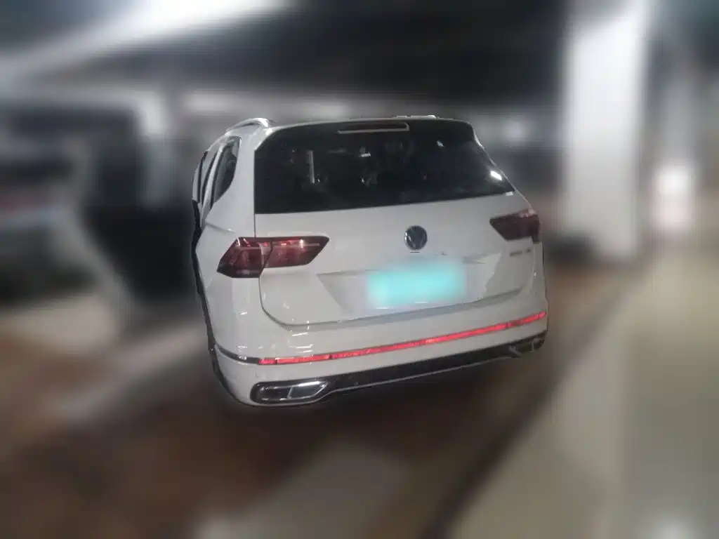 Volkswagen Tiguan L — миниатюра 25