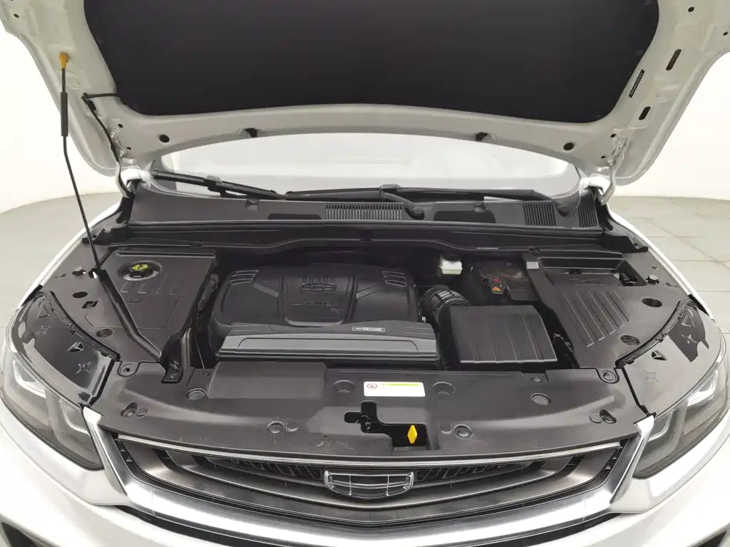 Geely Binyue — миниатюра 6