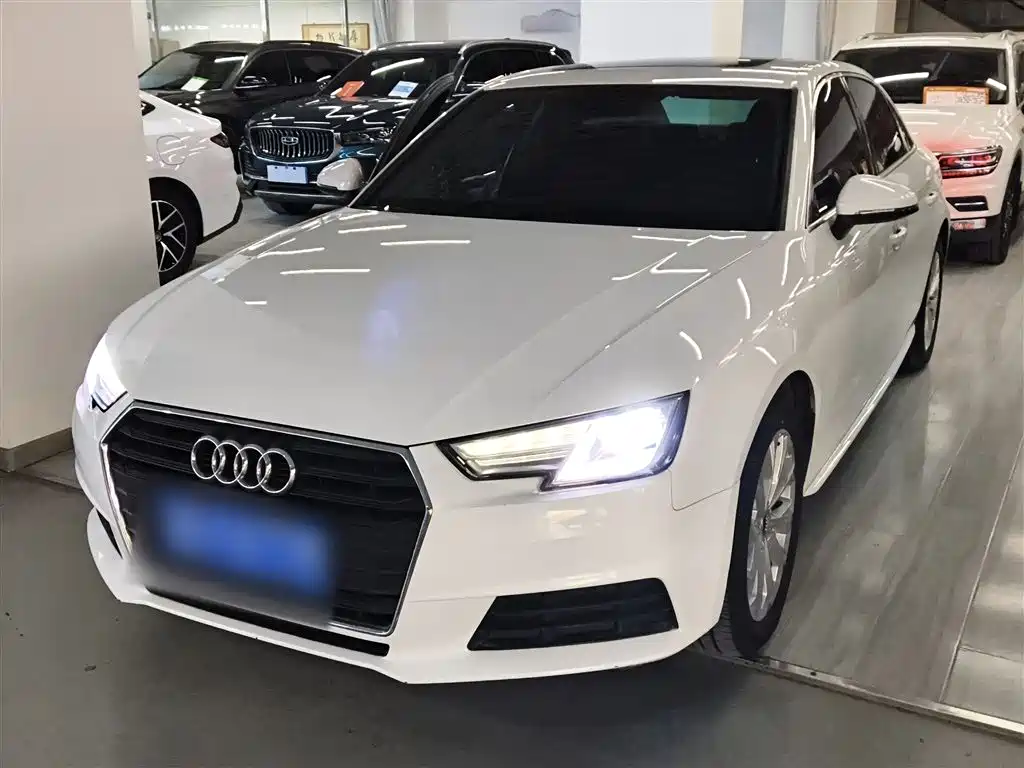 Audi A4L 2017