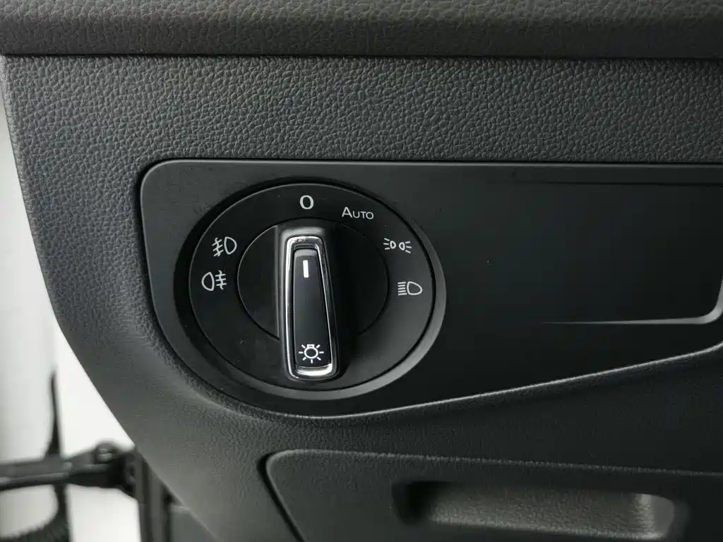 Volkswagen Tiguan L — миниатюра 21