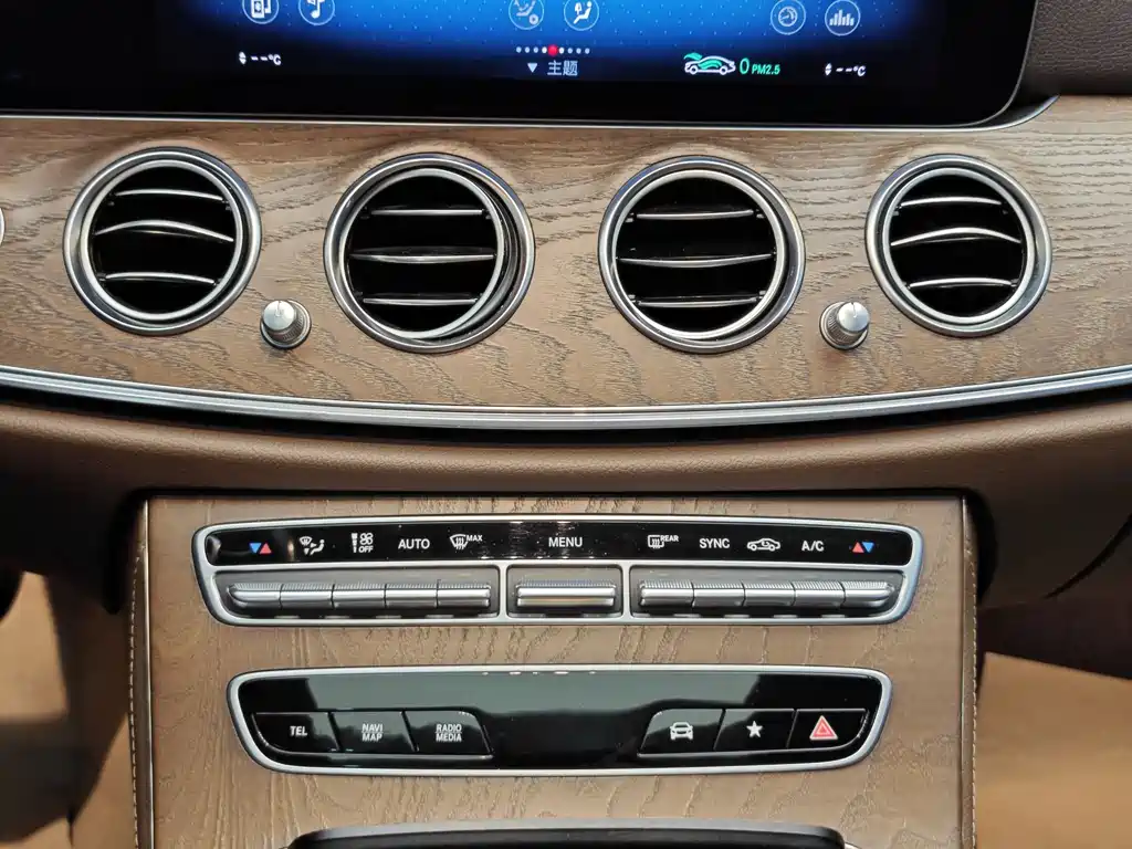 MERCEDES-BENZ E CLASS