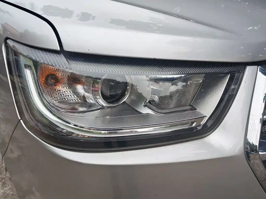 JAC Motors RUIFENG M4