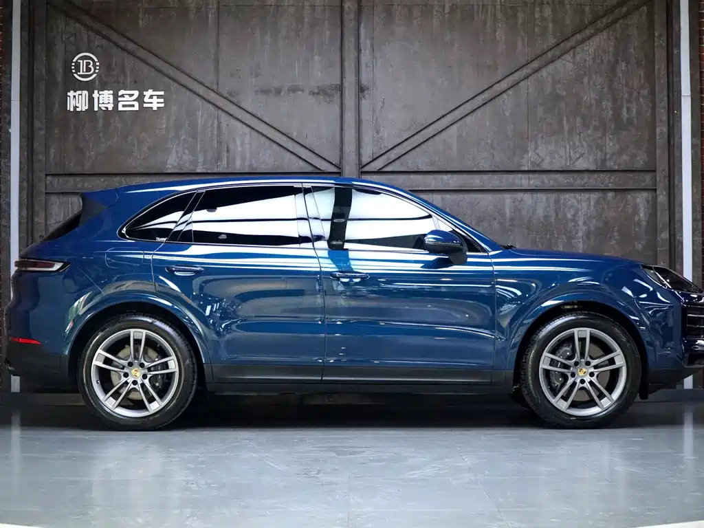 Porsche Cayenne — миниатюра 4