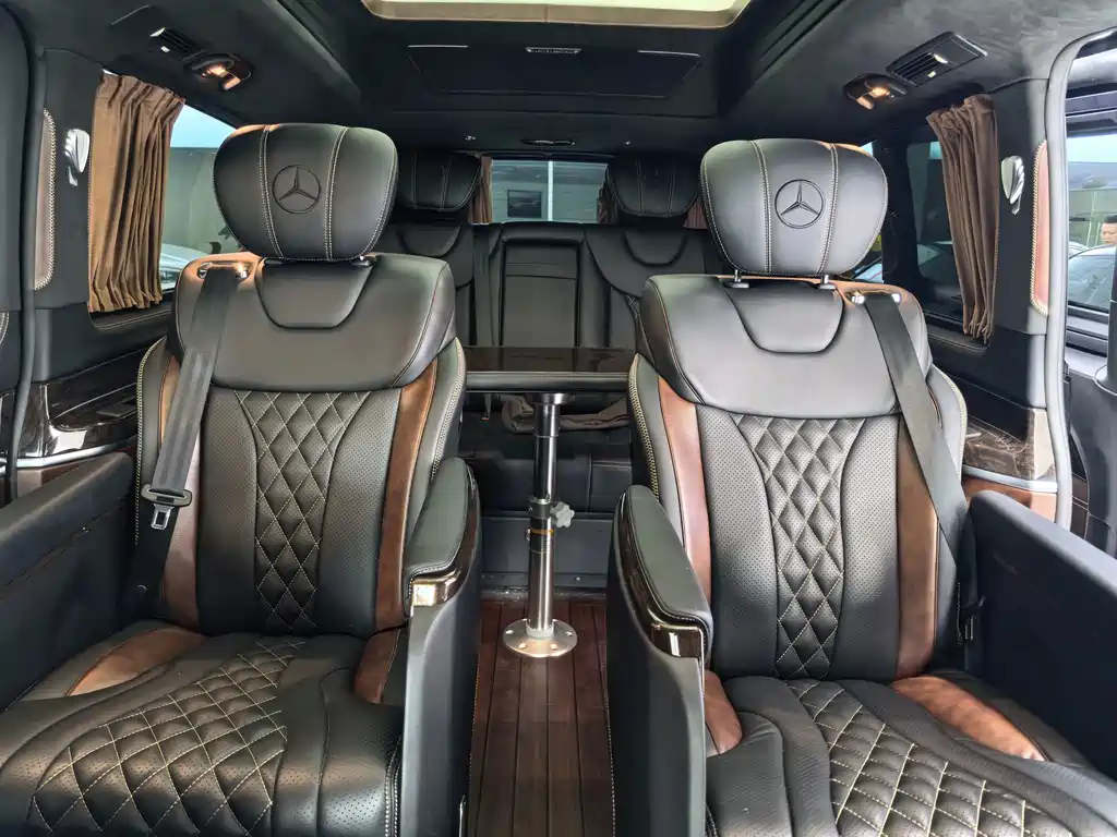 Mercedes-Benz V-Class — миниатюра 23