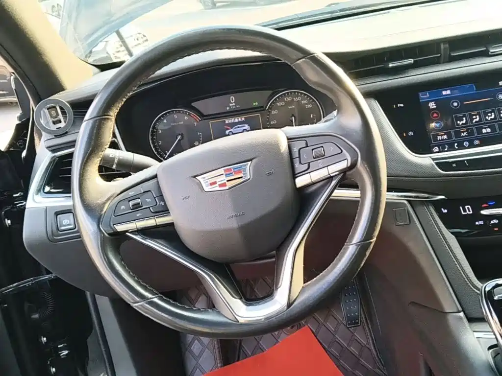 Cadillac XT6 — миниатюра 11