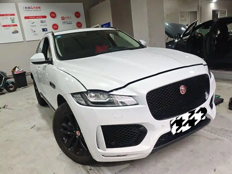 Jaguar F-Pace — фотографии объявления, Фото 3