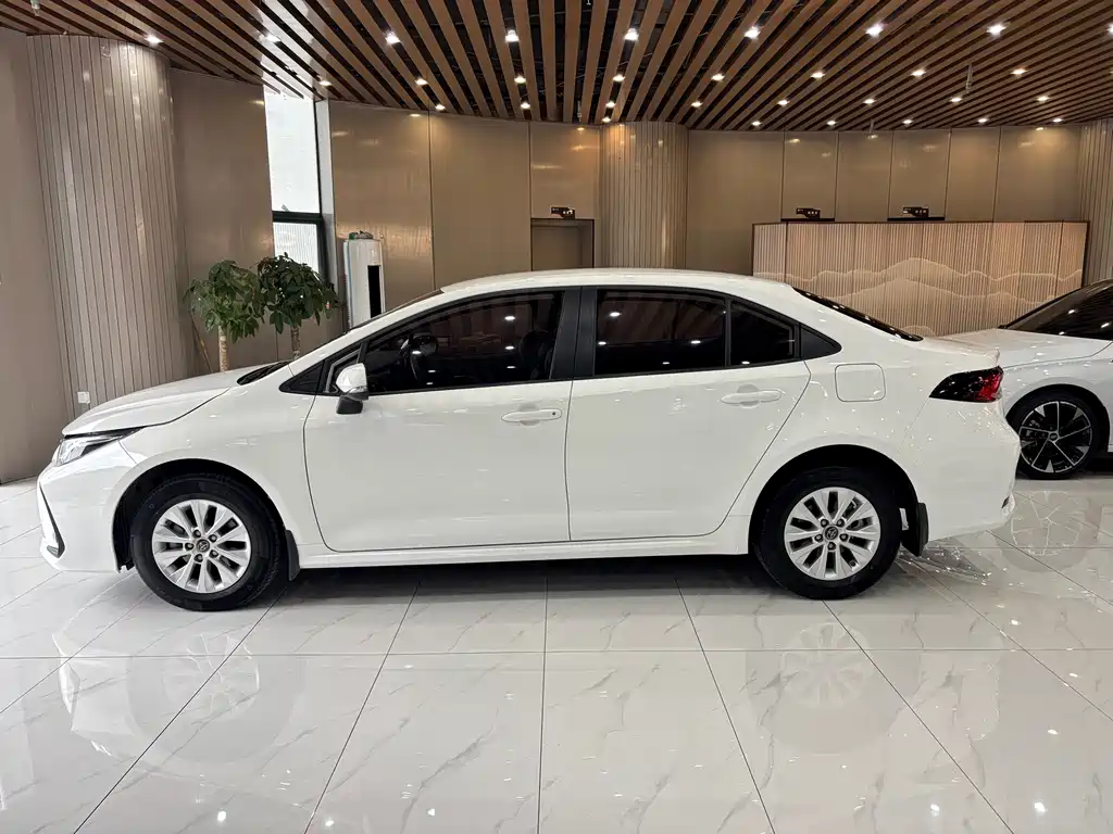 Toyota Corolla — миниатюра 2