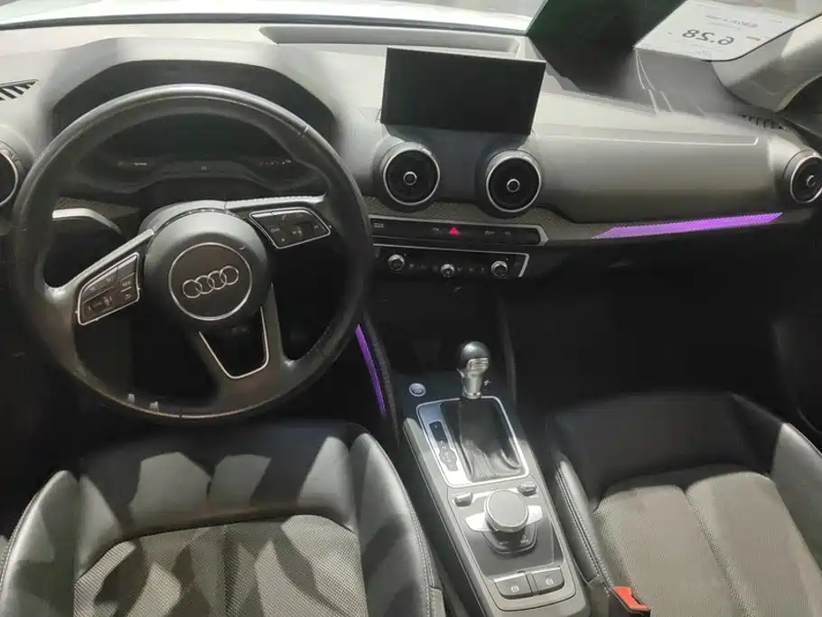 Audi Q2L e-tron — миниатюра 12