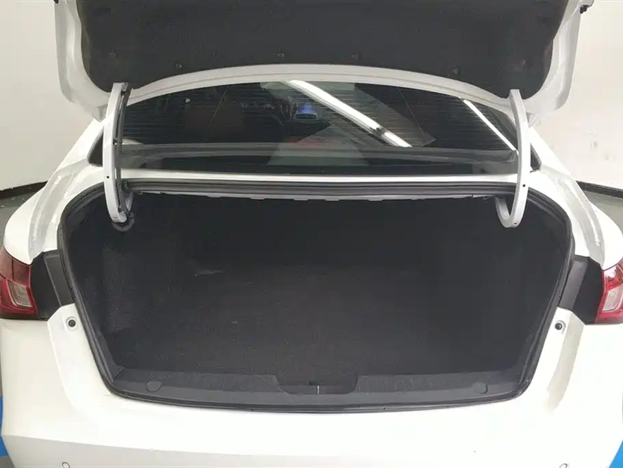 MG SHARP LINE