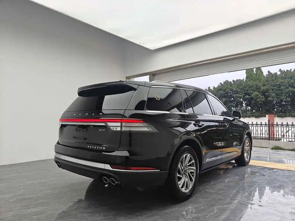 Lincoln Aviator — миниатюра 6