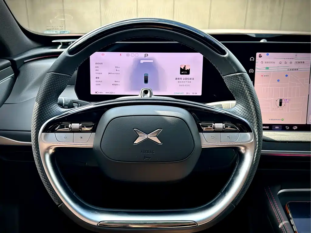 XPeng P7 — миниатюра 16