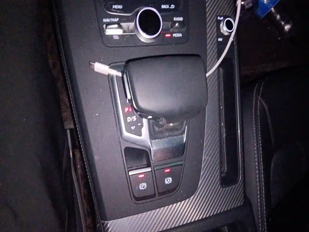 Audi Q5L — миниатюра 15