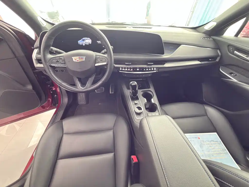 Cadillac XT4 2024 28T Luxury