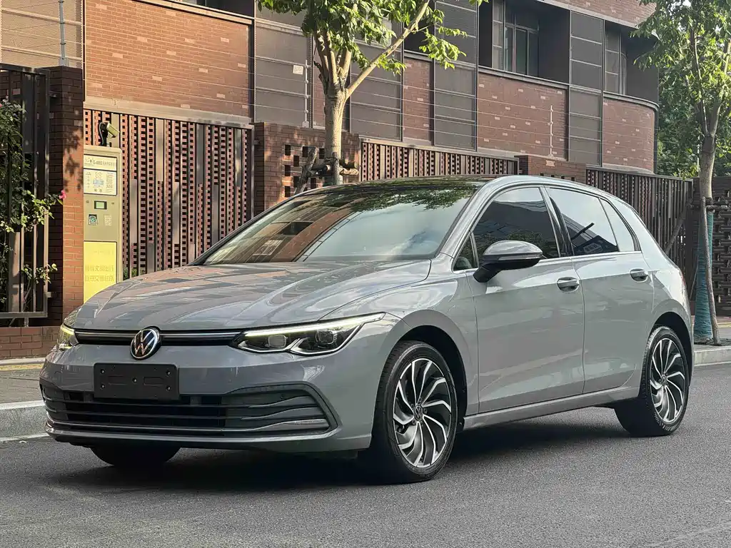 Volkswagen Golf 2021