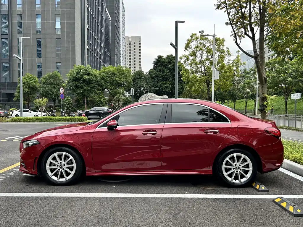 MERCEDES-BENZ A CLASS