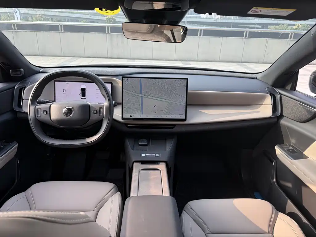 Volvo XC70 PHEV — миниатюра 9