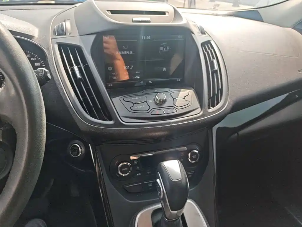 Ford Kuga — миниатюра 13